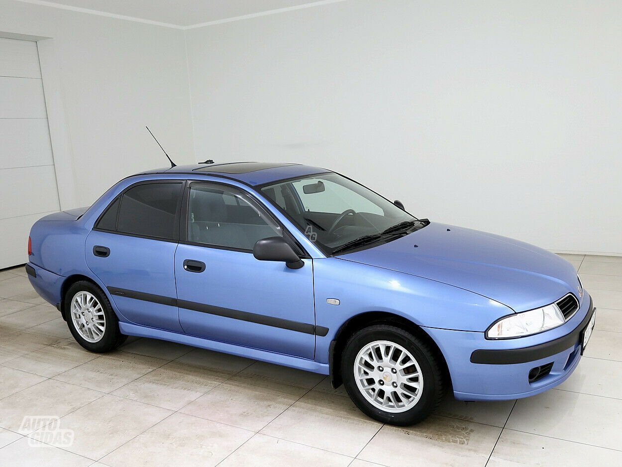 Mitsubishi Carisma 2002 y Sedan