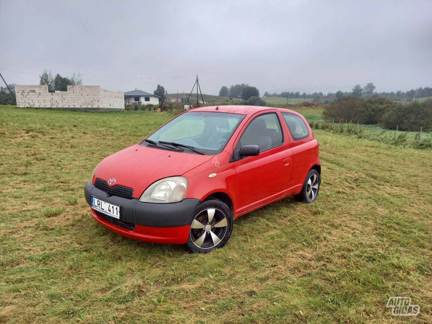 Toyota Yaris 2002 г Хэтчбек