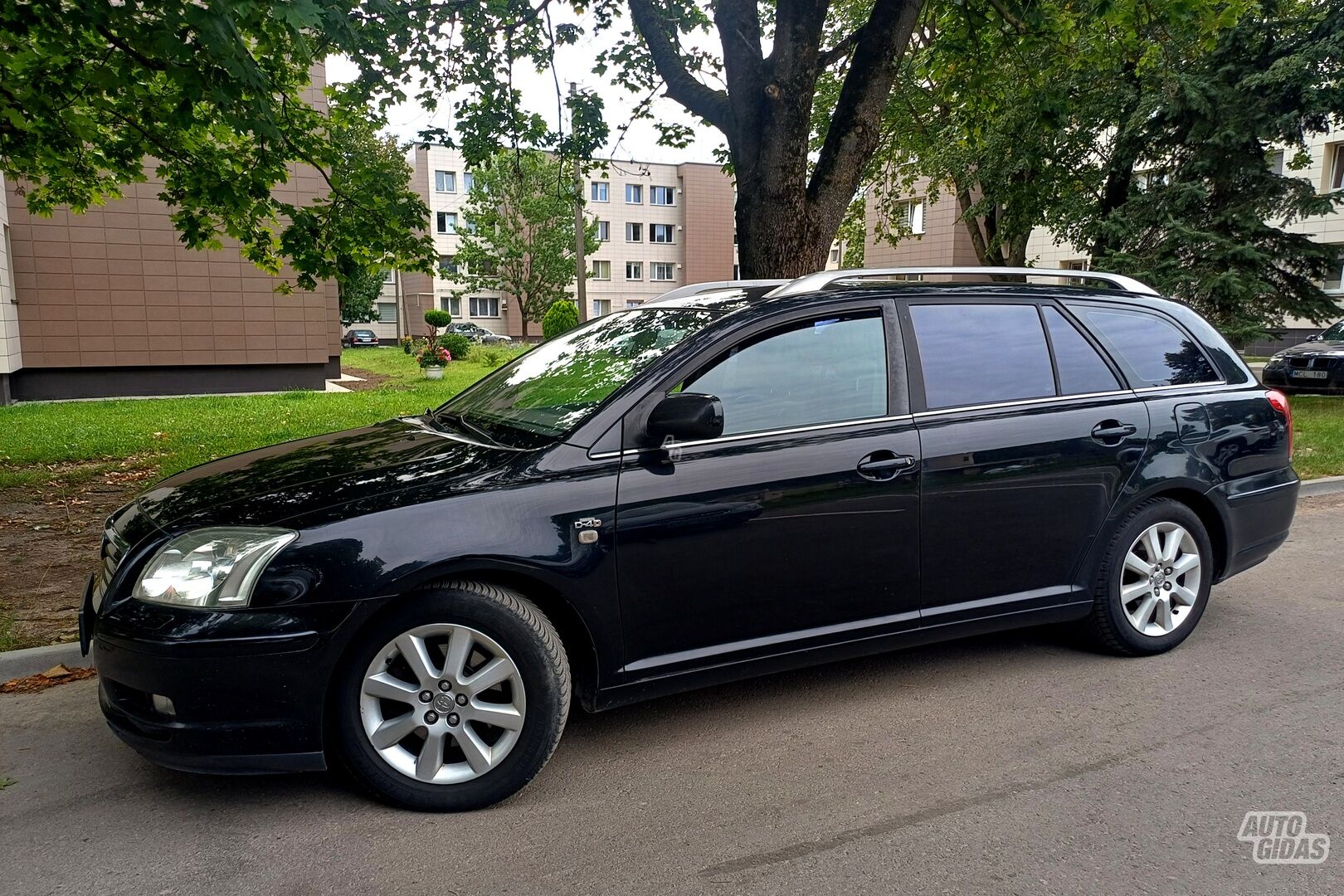 Toyota Avensis 2005 y Wagon