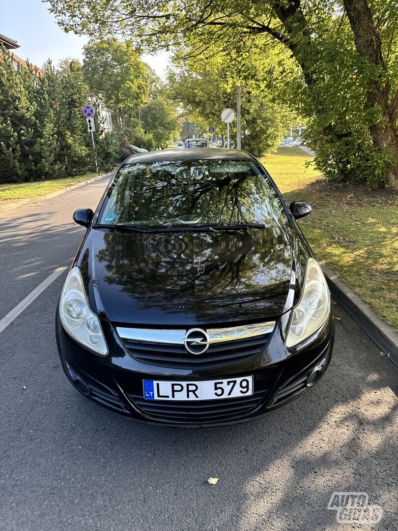 Opel Corsa D 16V Enjoy 2009 г