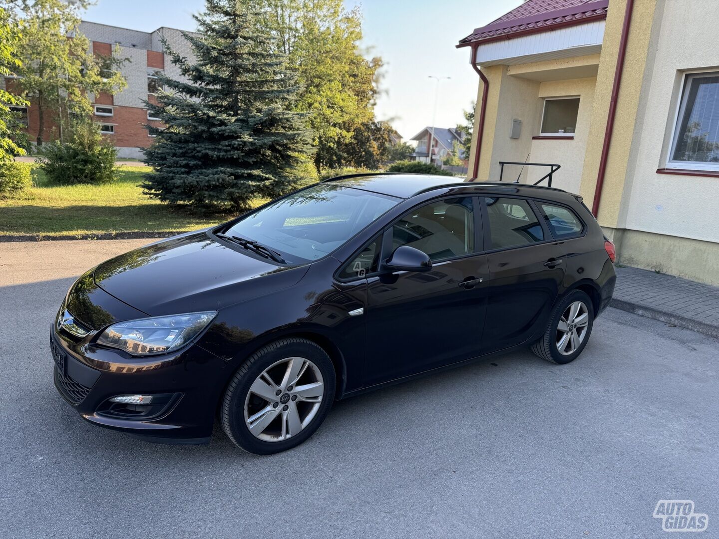 Opel Astra 2013 г Универсал