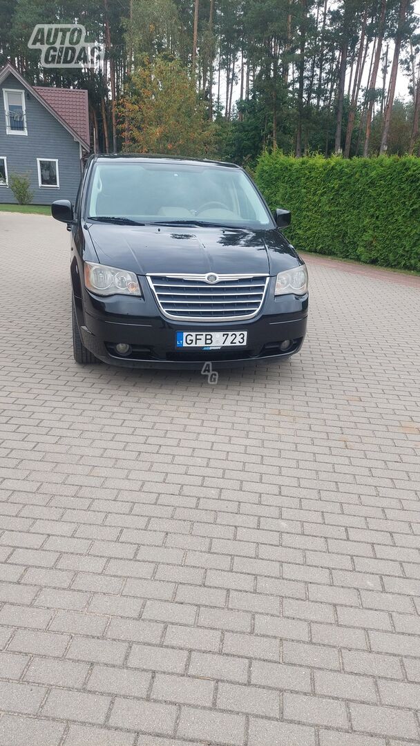 Chrysler Town & Country 2008 m Vienatūris