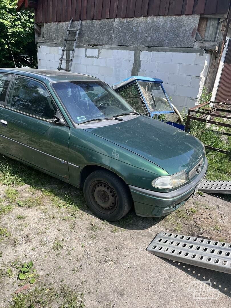 Opel Astra 1996 y Hatchback