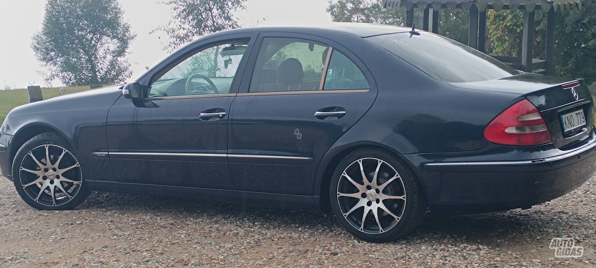 Mercedes-Benz E 220 2002 y Sedan