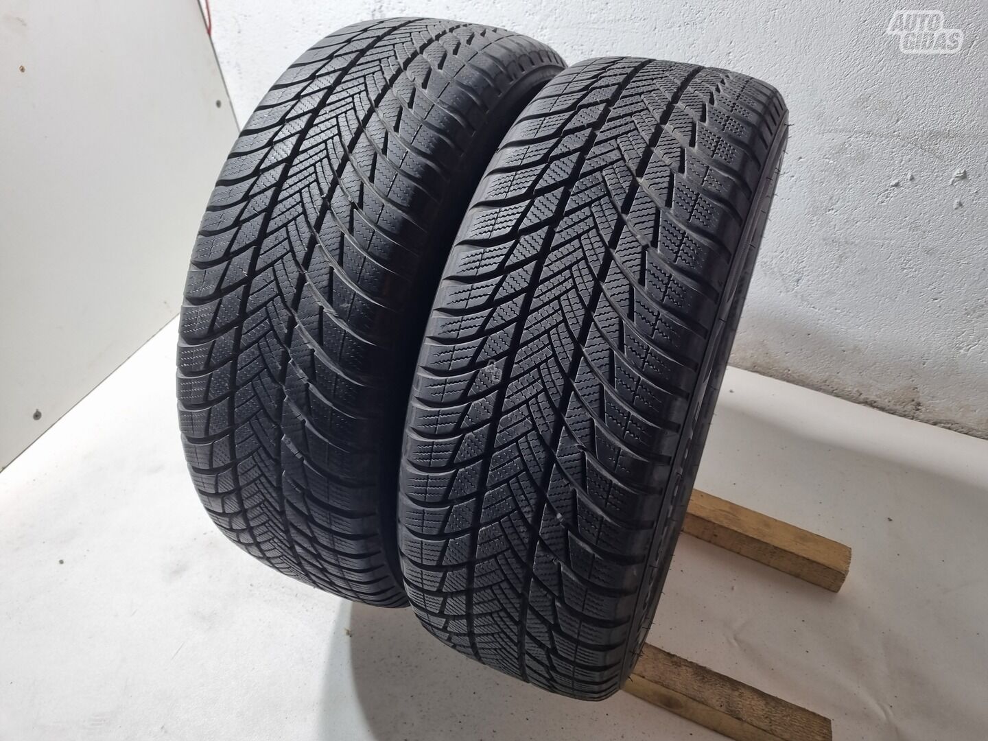 Bridgestone 7-8mm R17 зимние шины для автомобилей