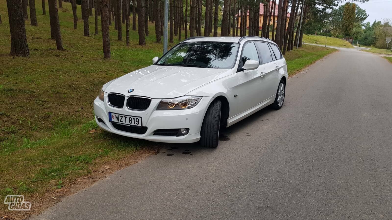 Bmw 318 2012 m Universalas