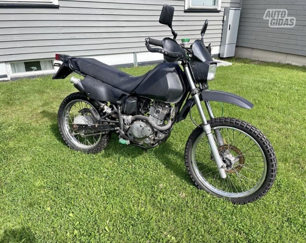 Suzuki DR 2000 m Enduro motociklas