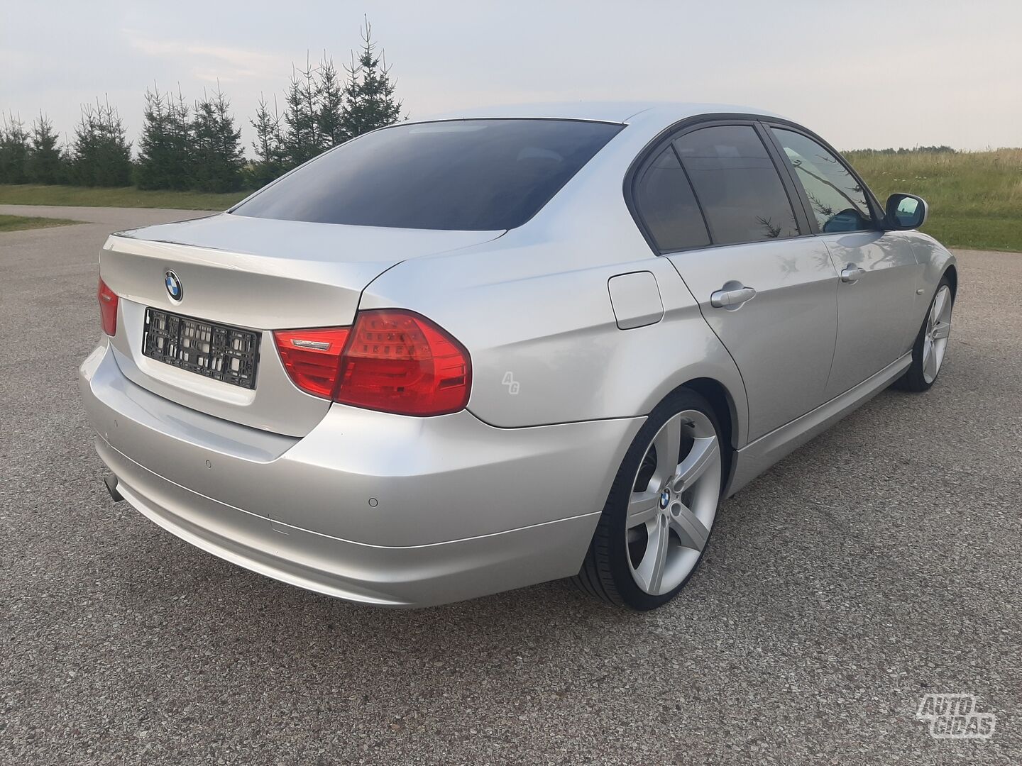 Bmw 320 2009 m Sedanas