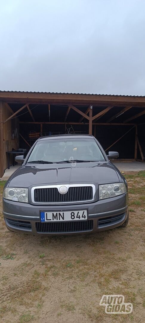 Skoda Superb 2005 y Sedan