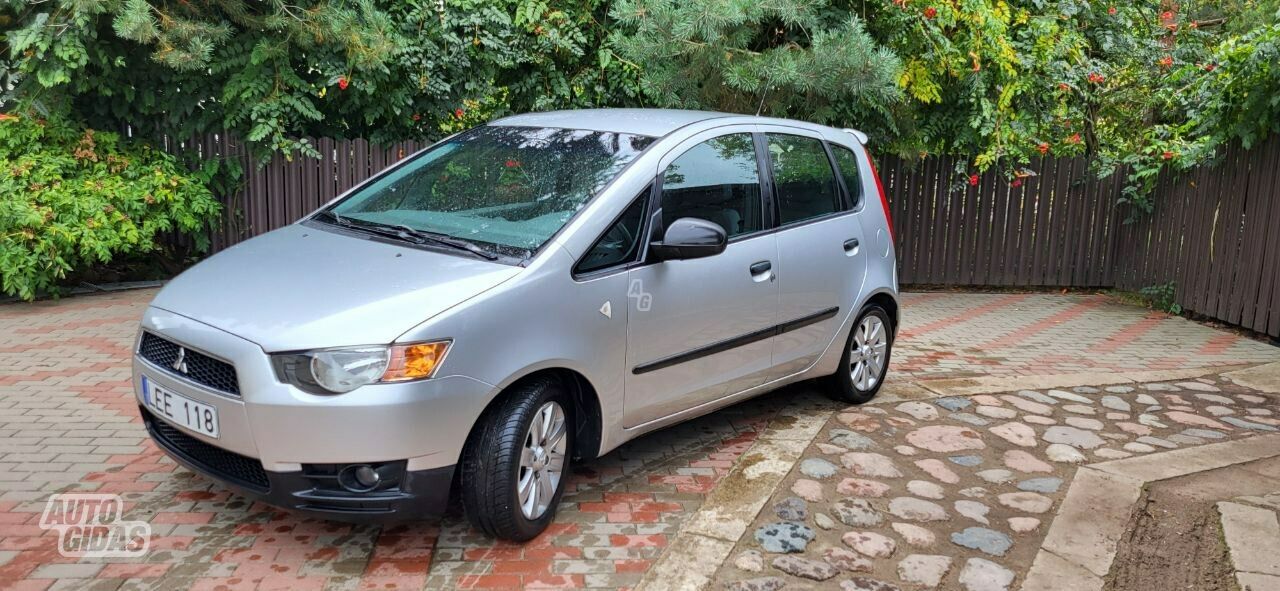 Mitsubishi Colt 2005 y Van