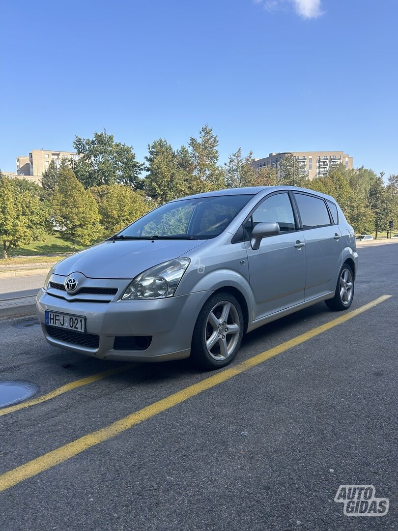 Toyota Corolla Verso 2006 г Минивэн