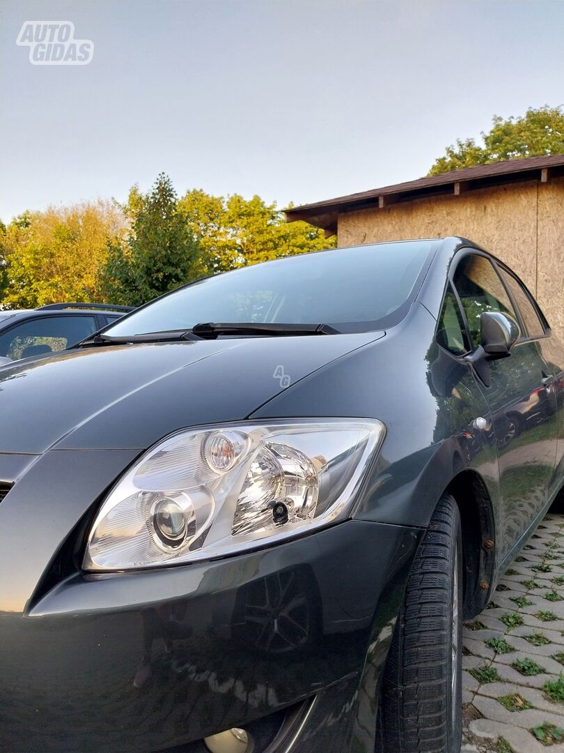 Toyota Auris 2008 г Хэтчбек