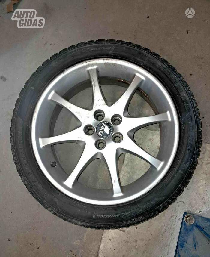 Toyota light alloy R17 rims