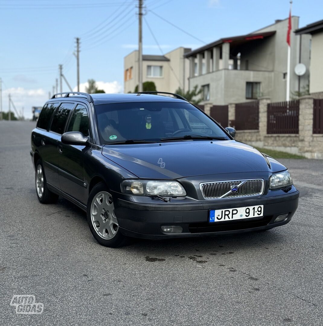 Volvo V70 II D5 2004 y