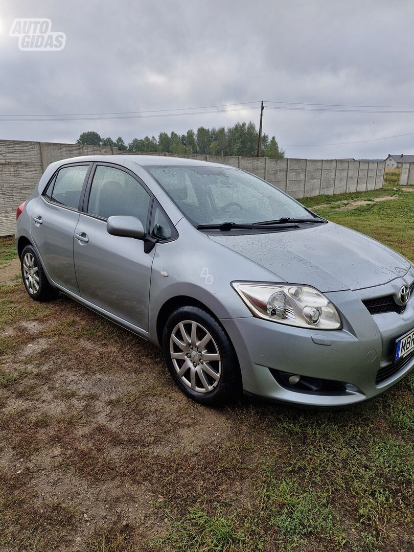 Toyota Auris 2008 y Hatchback