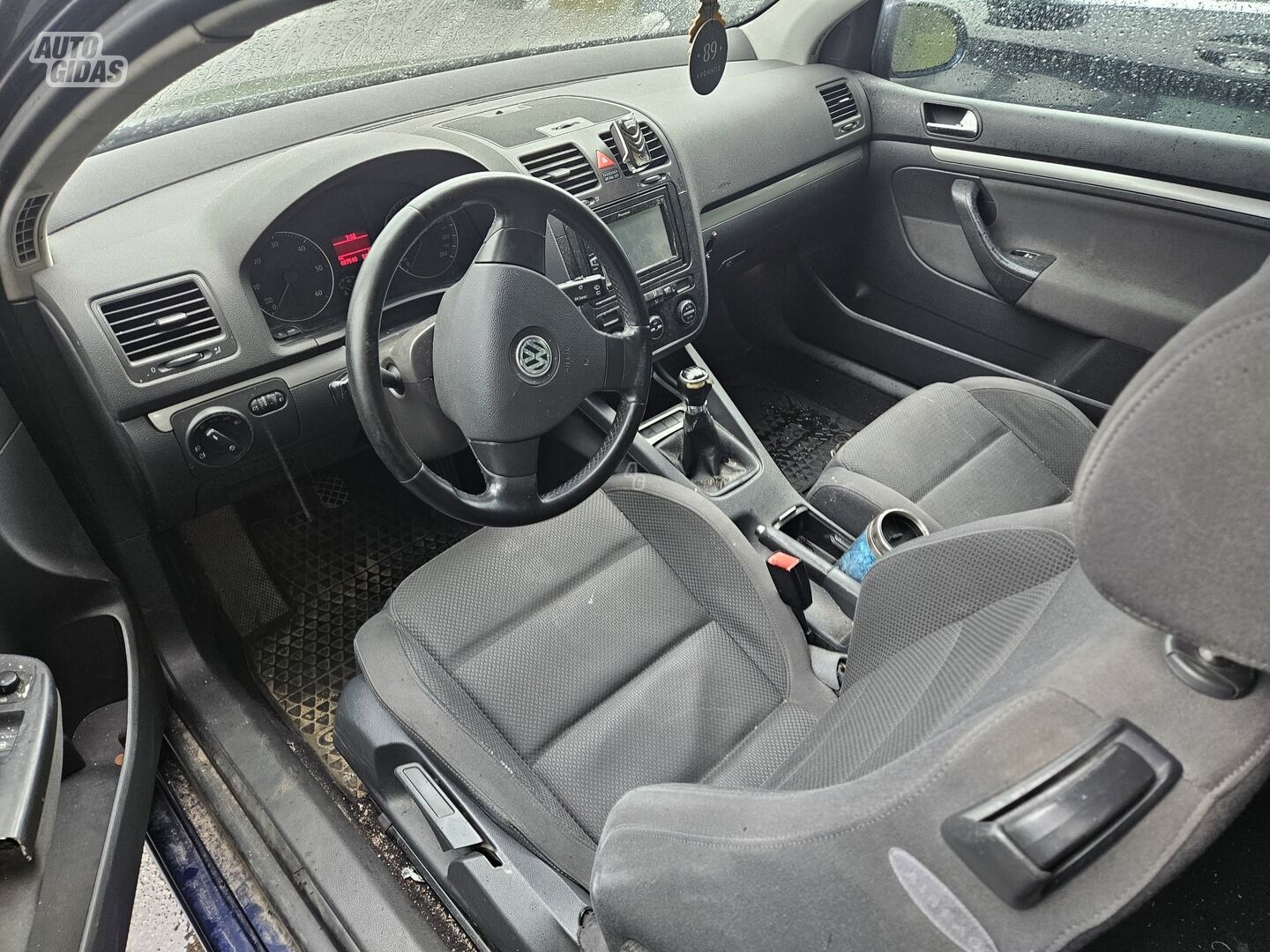 Volkswagen Golf 2005 г Хэтчбек