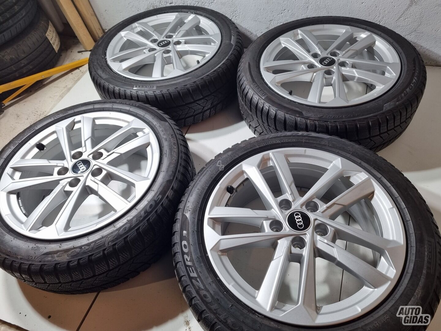 Audi A3 originalūs A3 light alloy R17 rims