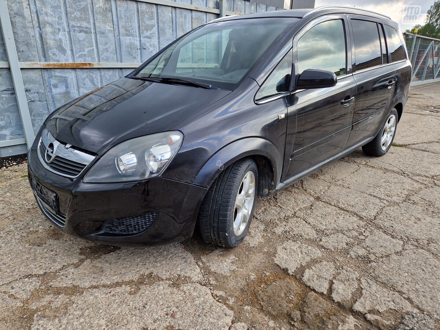 Opel Zafira 2008 г запчясти