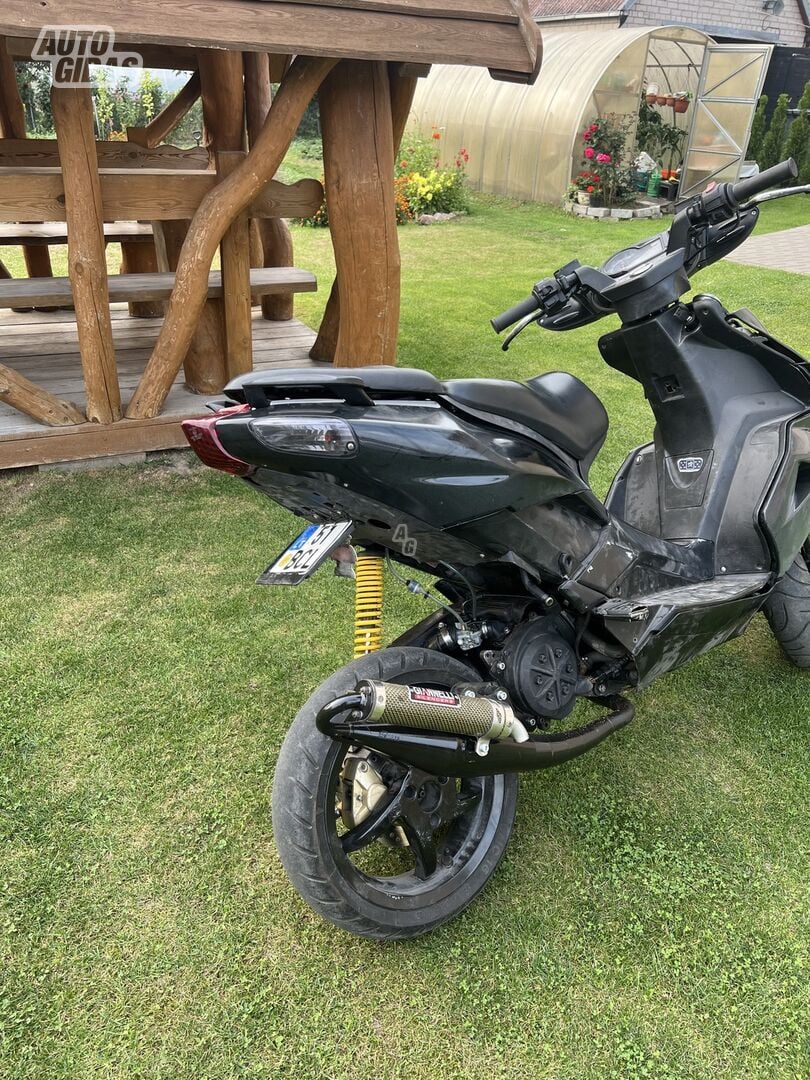 Aprilia SR 2005 г Мотороллер / Мопед