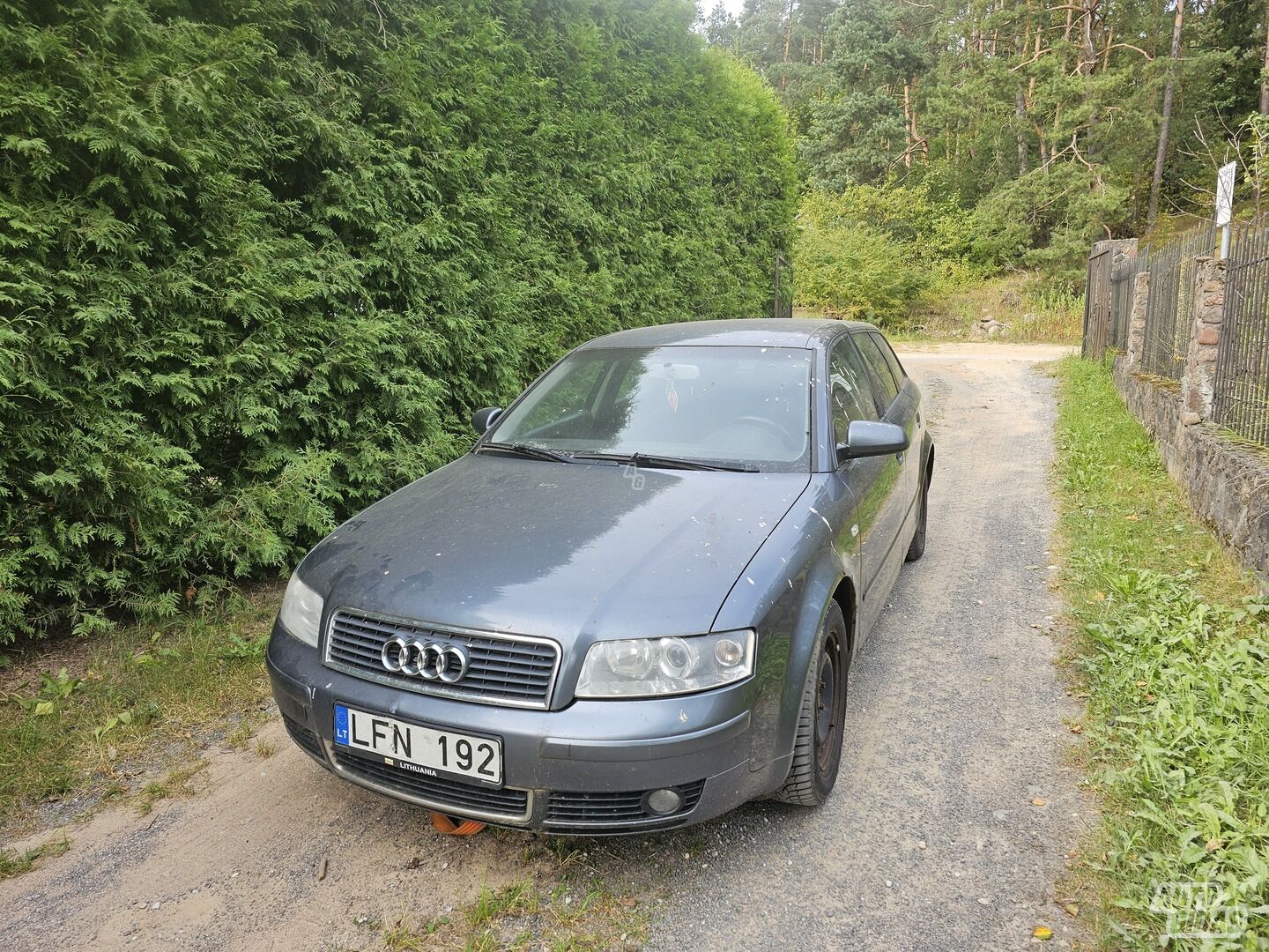 Audi A4 2003 y parts