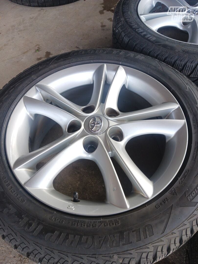 Toyota light alloy R16 rims