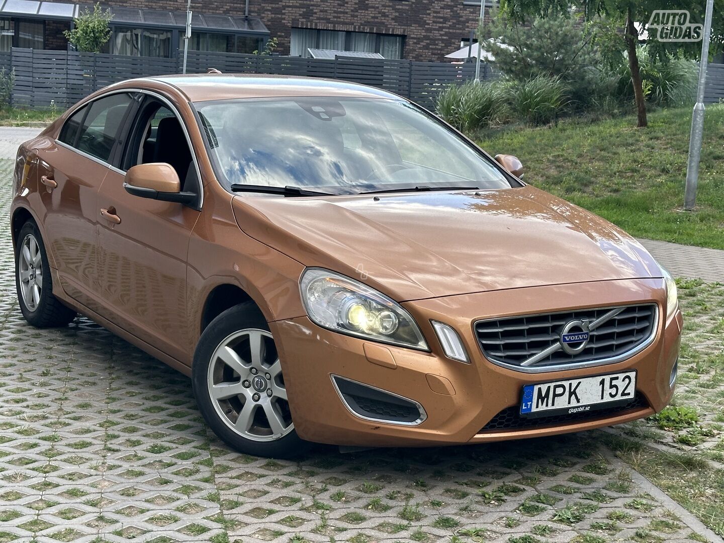 Volvo S60 2010 y Sedan