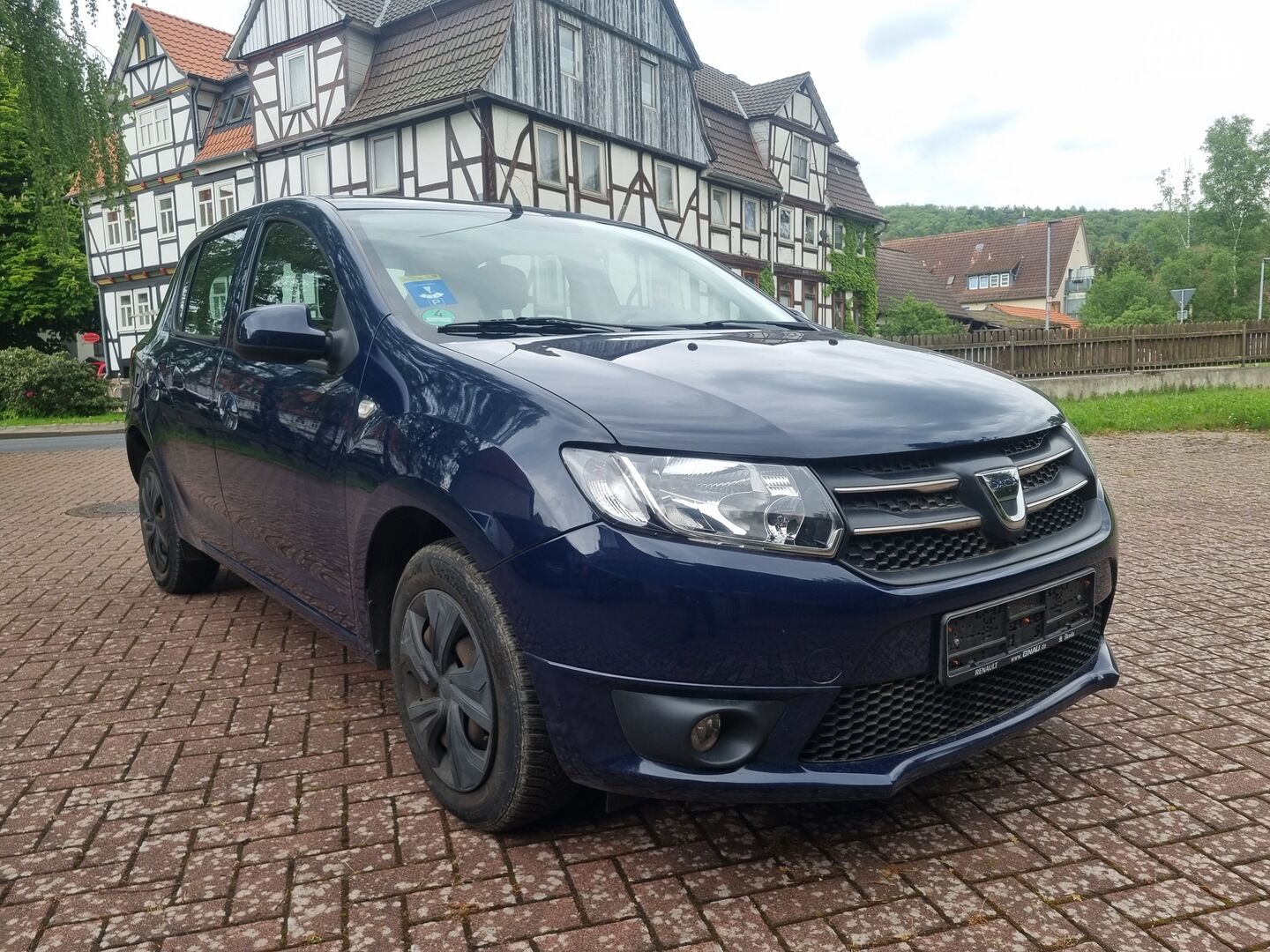 Dacia Sandero 16V Ambiance 2013 г