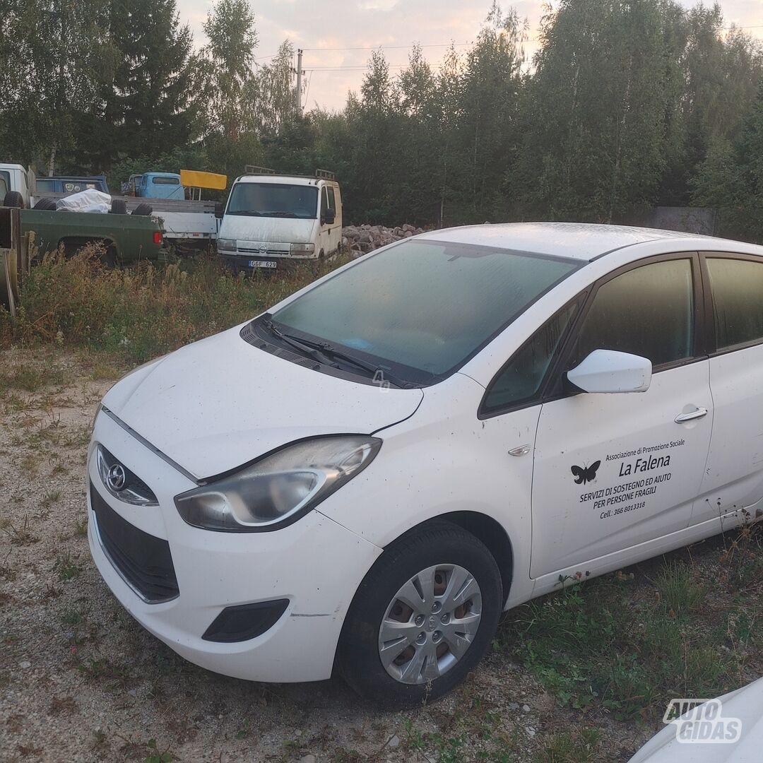 Hyundai ix20 Premium 2013 y