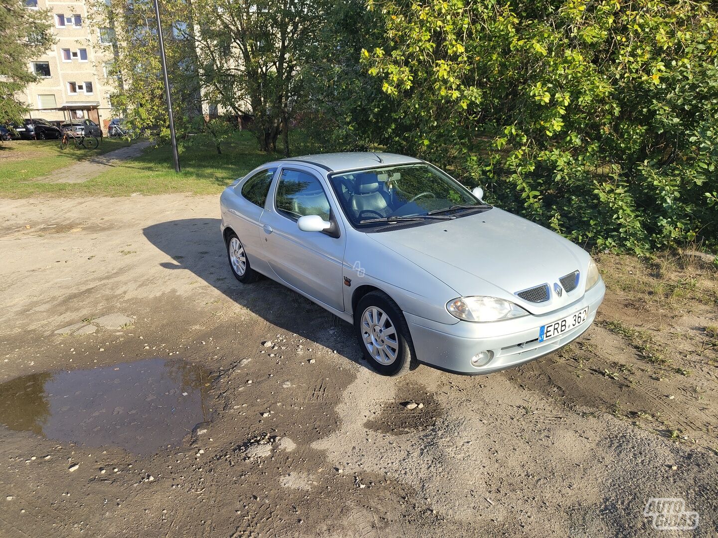 Renault Megane 2001 г Купе