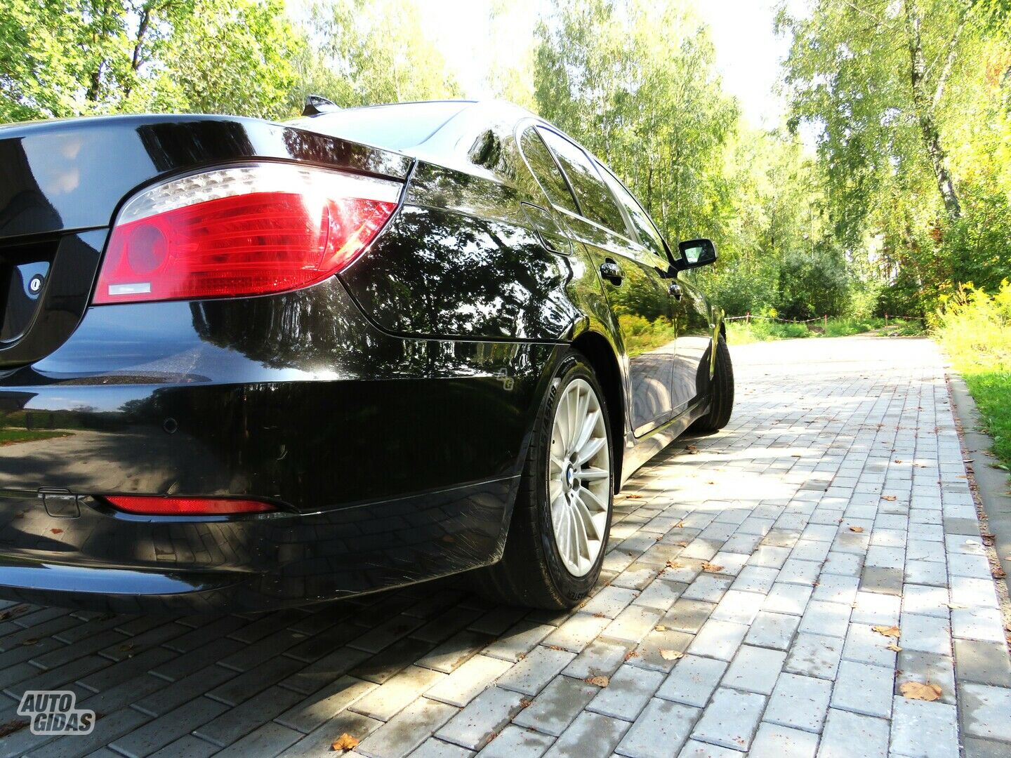 Bmw 520 E60 2009 г