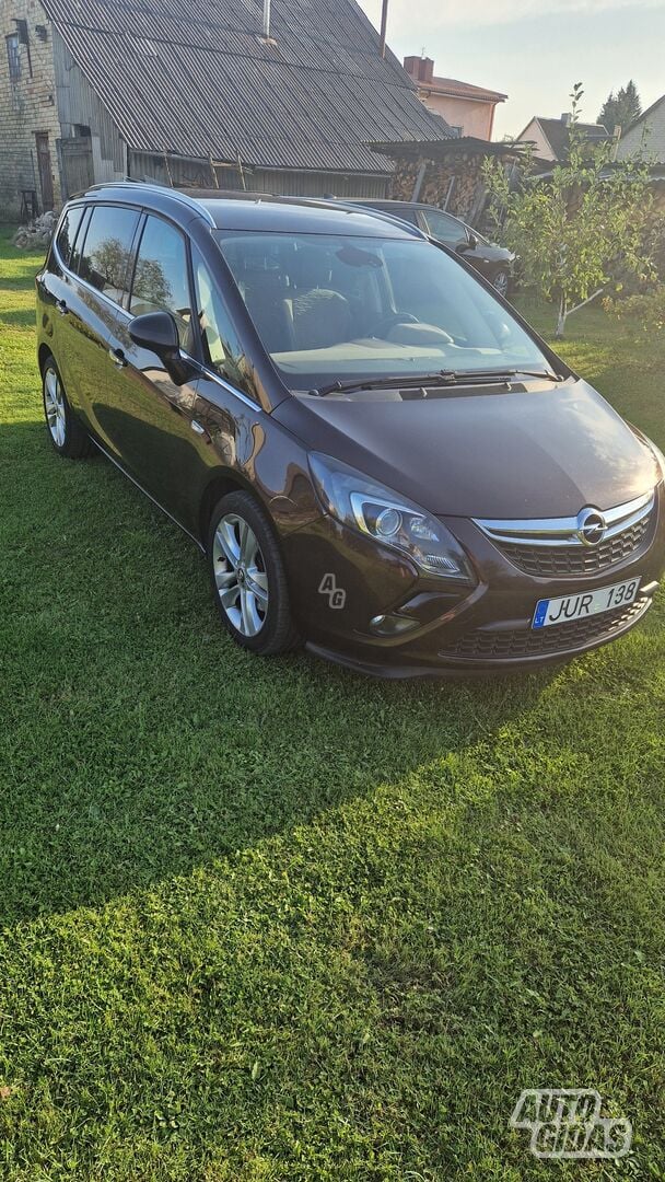 Opel Zafira Tourer 2013 y Van