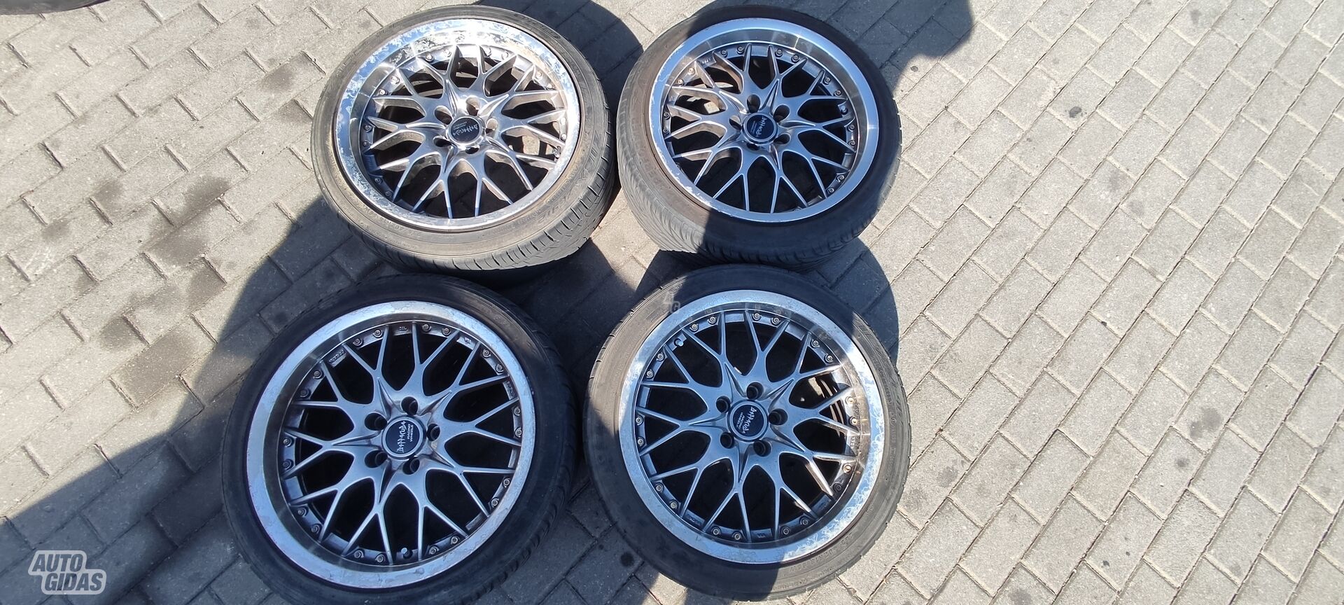 Light alloy R18 rims