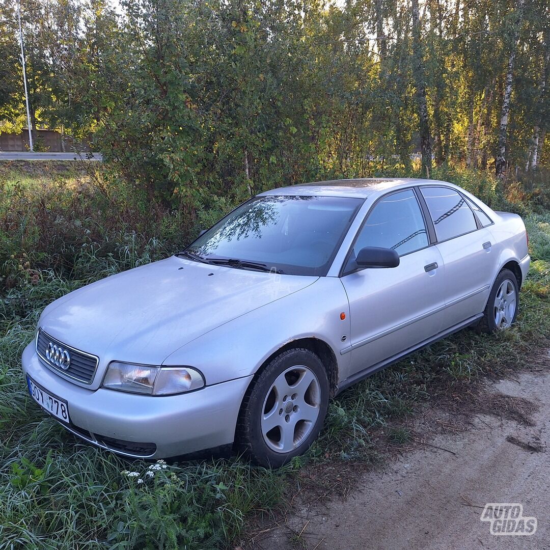 Audi A4 1995 y Sedan