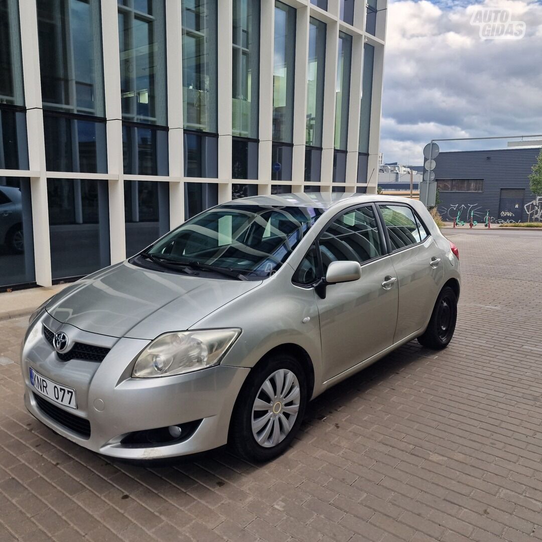 Toyota Auris 2007 y Hatchback