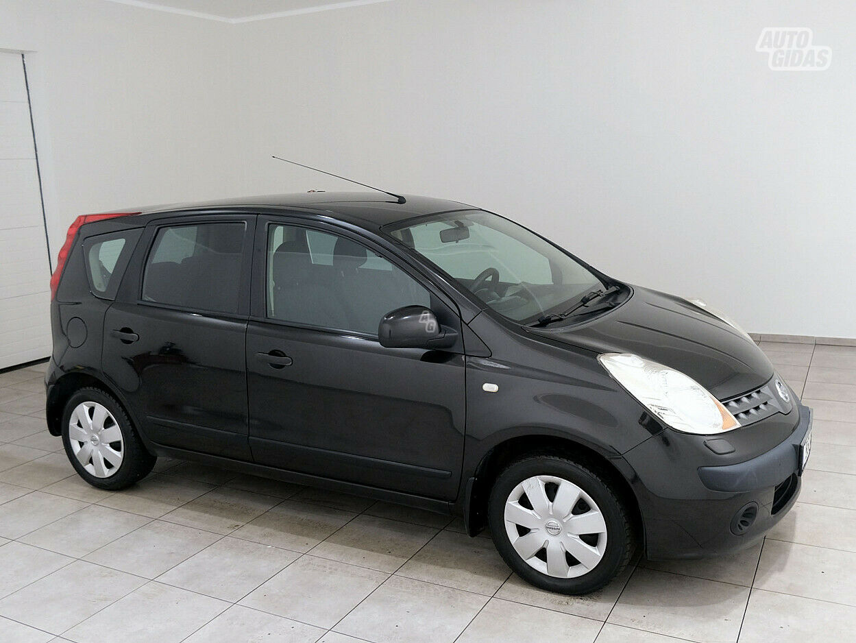 Nissan Note 2006 y Hatchback