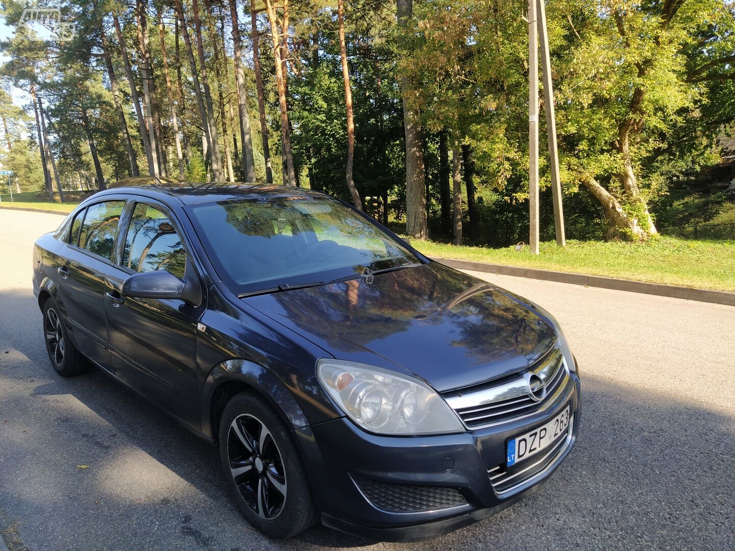 Opel Astra 2008 г Седан