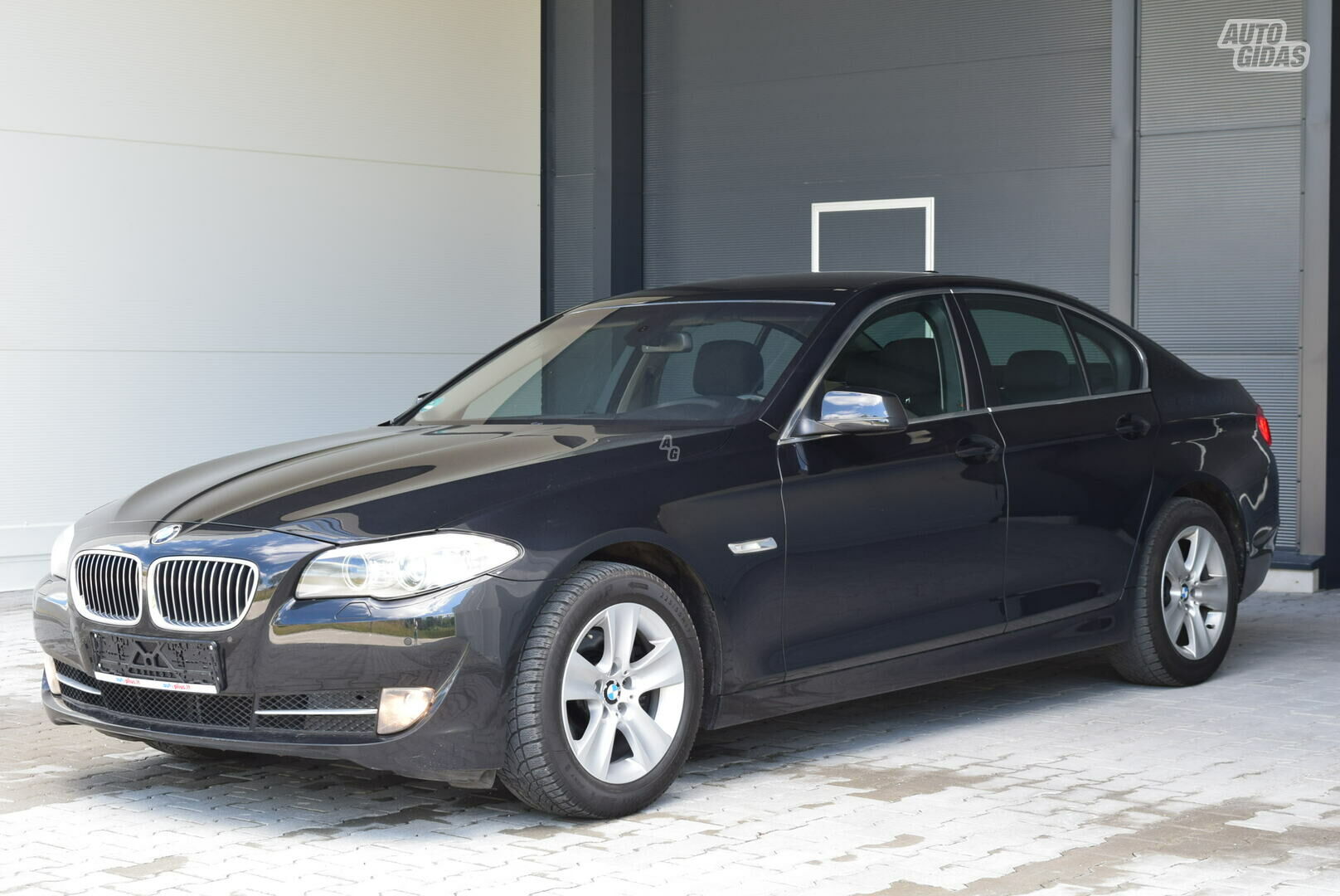 Bmw 520 F10 2012 г