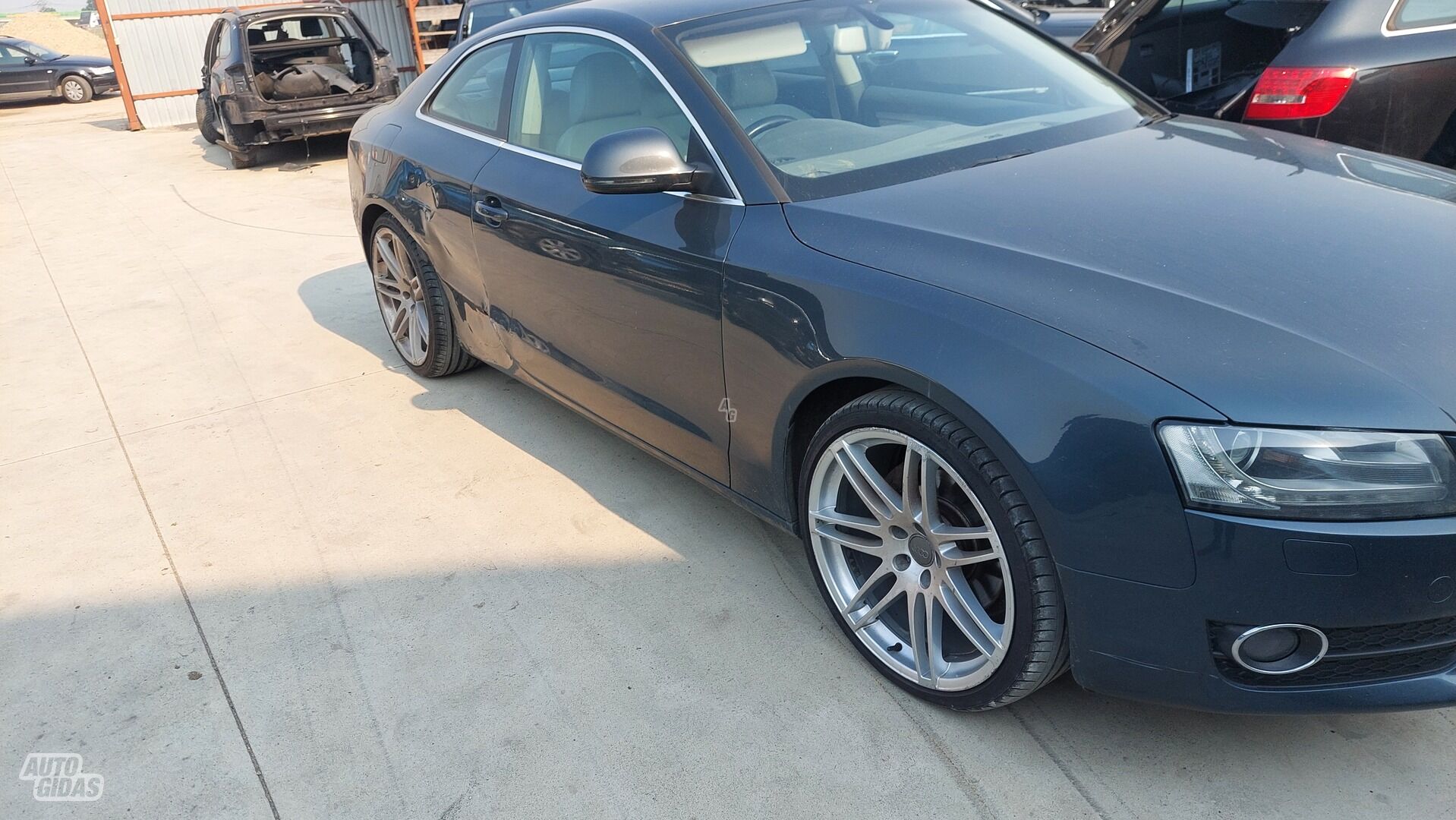 Audi A5 2009 y parts