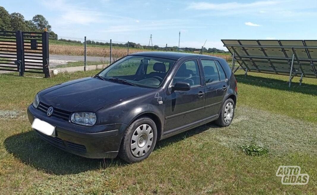 Volkswagen Golf 2000 m Hečbekas