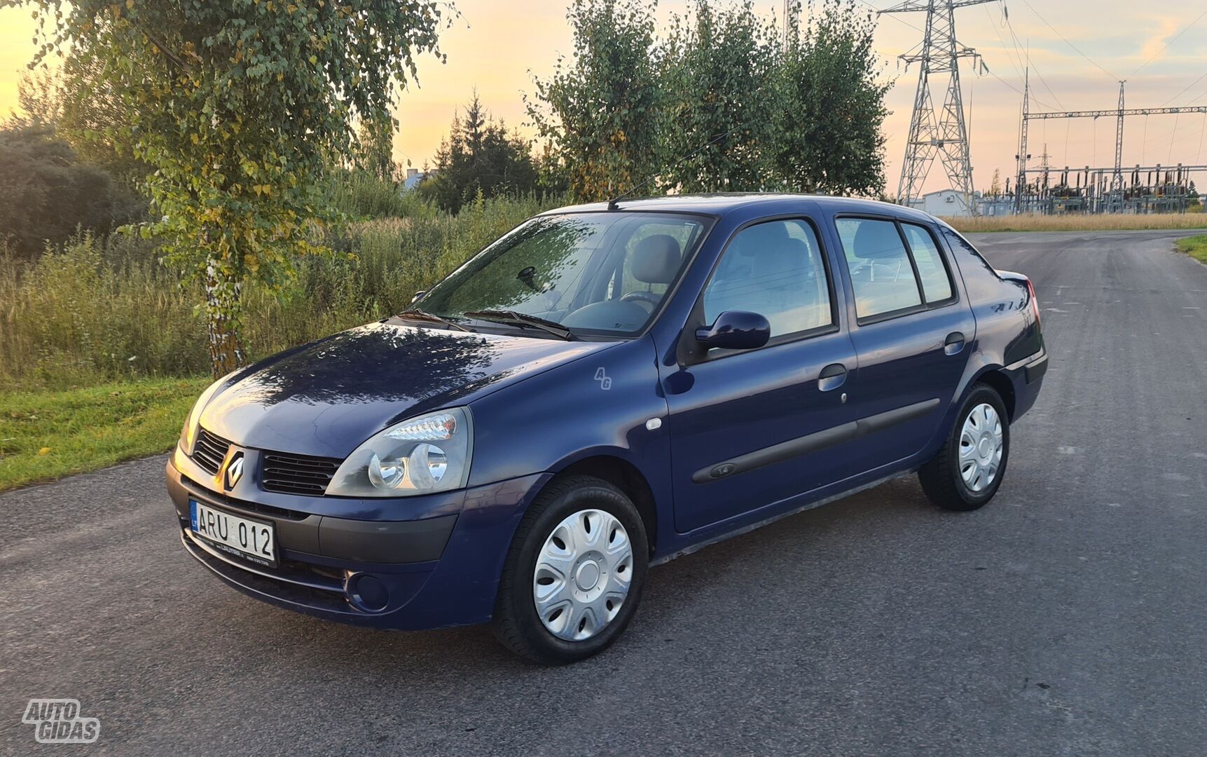 Renault Thalia 2005 y Sedan