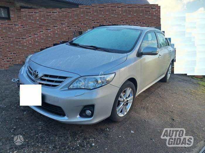 Toyota Corolla 2010 г запчясти