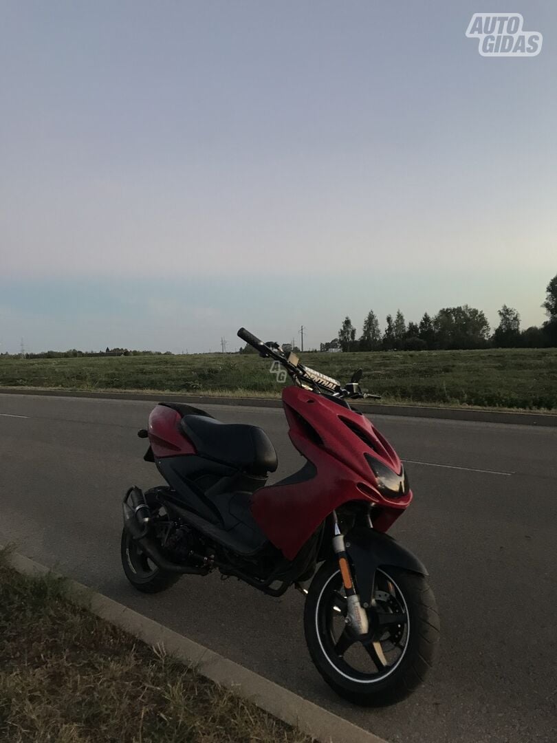 Yamaha Aerox 2009 y Scooter / moped