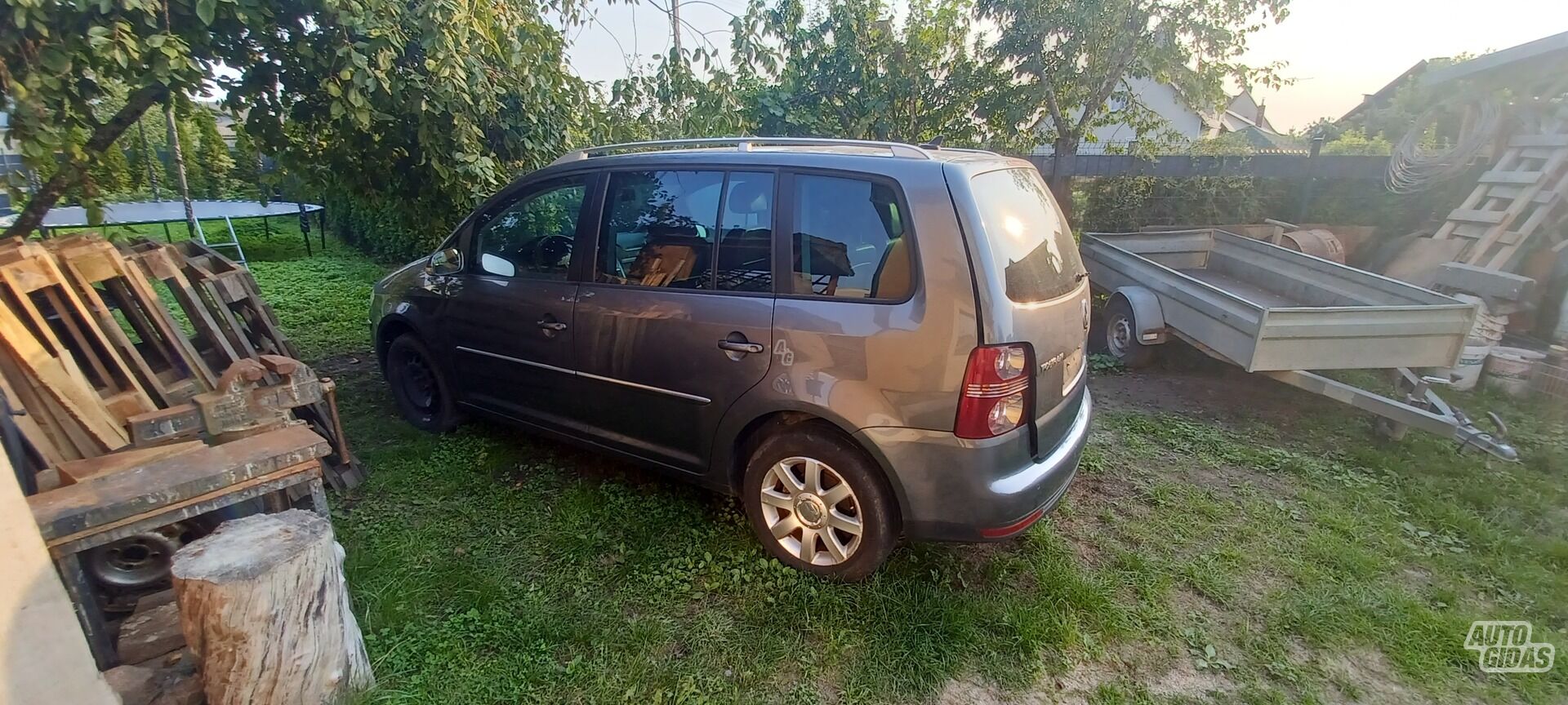 Volkswagen Touran 2008 y parts