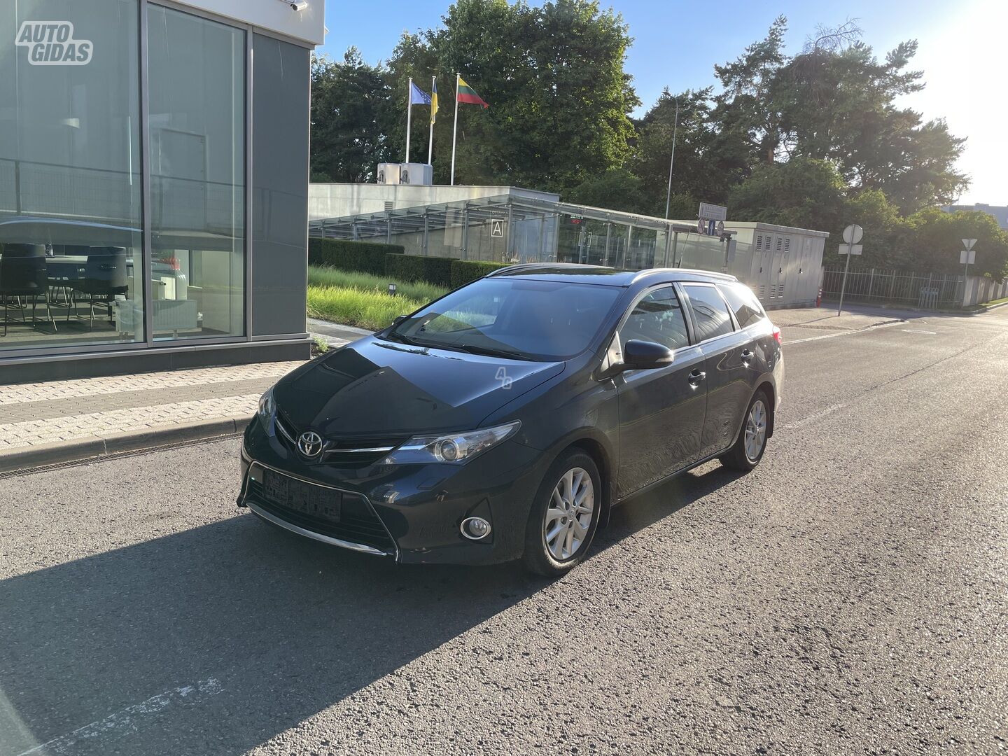 Toyota Auris 2014 m Universalas