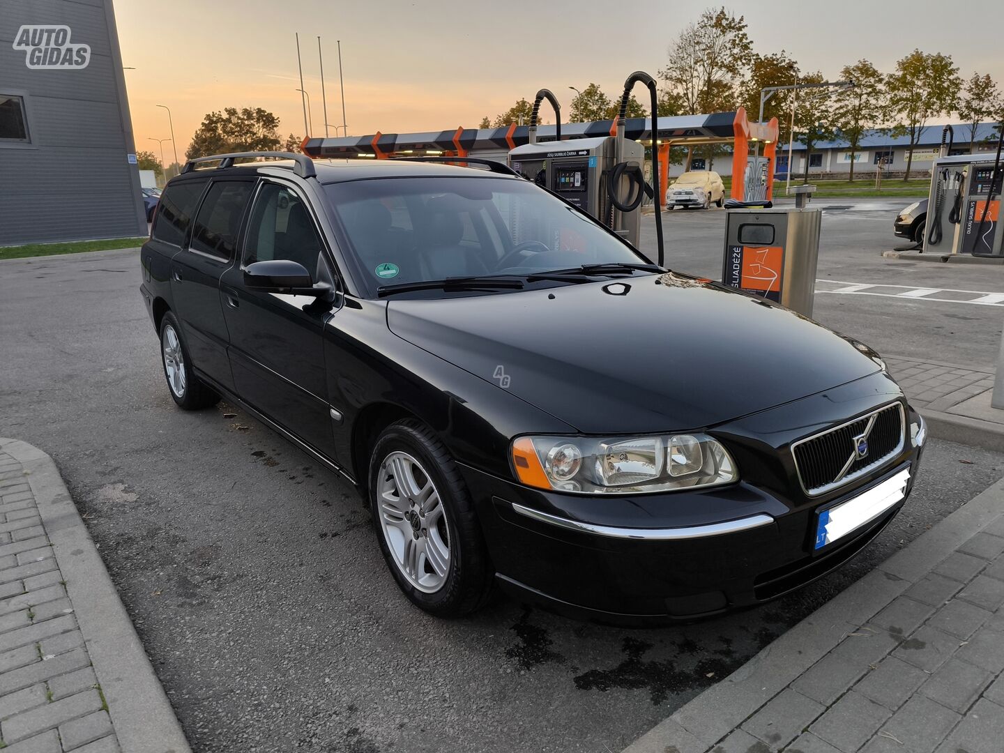 Volvo V70 II Momentum 2005 г