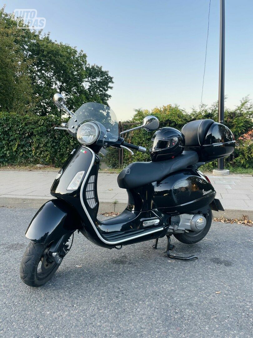 Piaggio Vespa 2004 y Scooter / moped