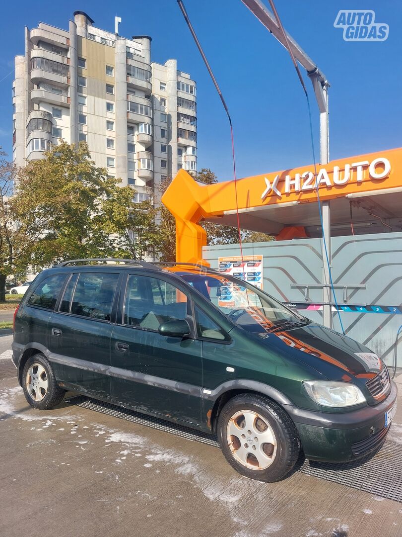 Opel Zafira 1687 2002 y