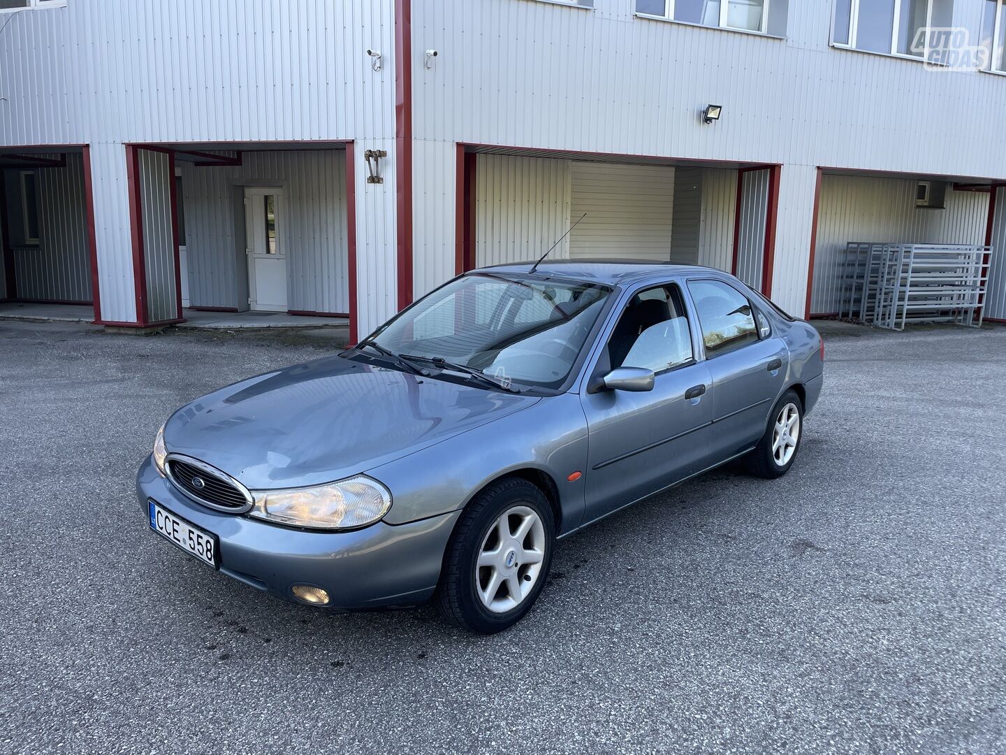 Ford Mondeo 1998 y Hatchback