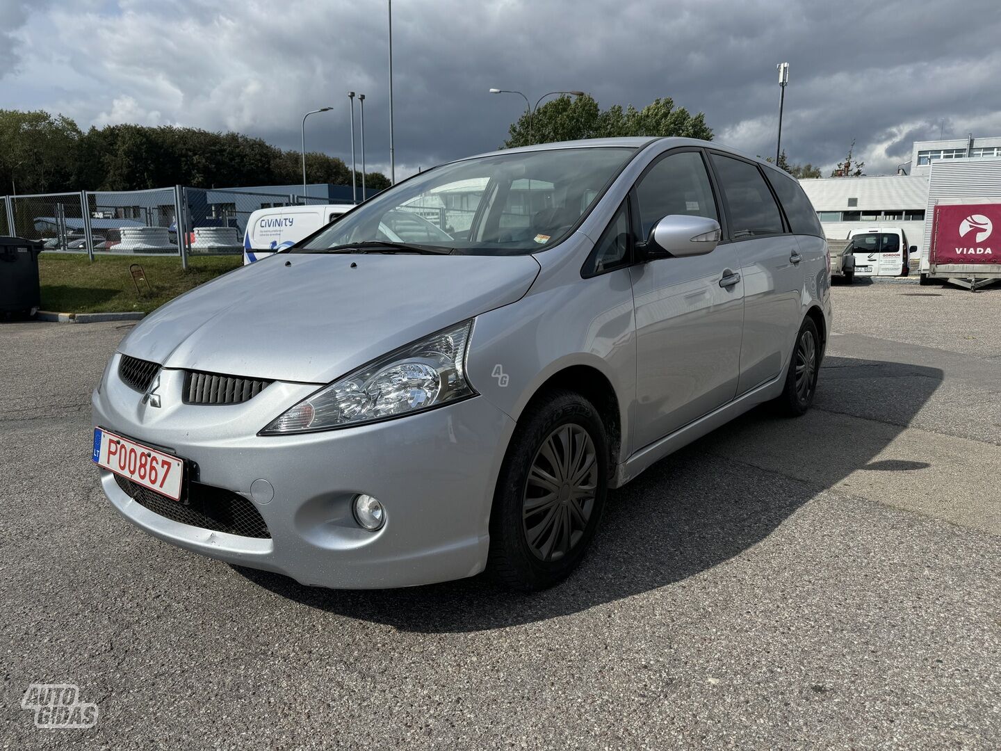 Mitsubishi Grandis 2010 г Минивэн