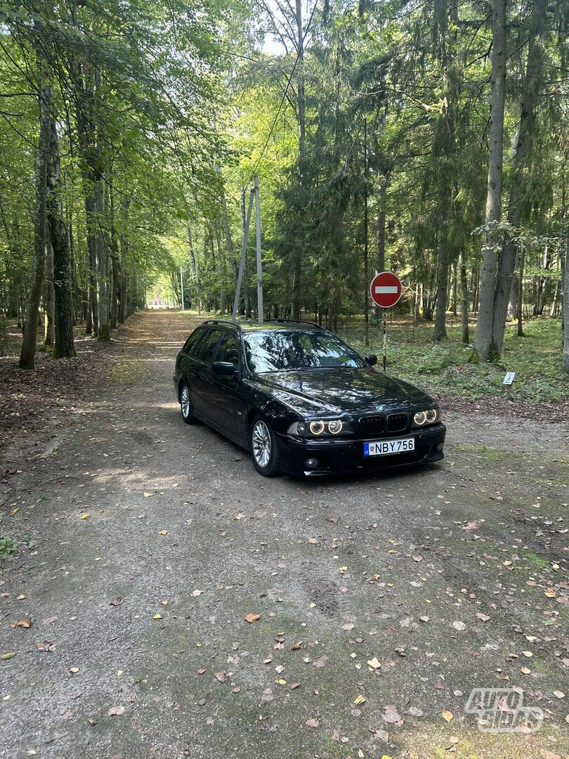 Bmw 525 E39 2001 г